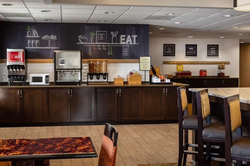 Hampton Inn Kansas City/Shawnee Mission Restoran fotoğraf